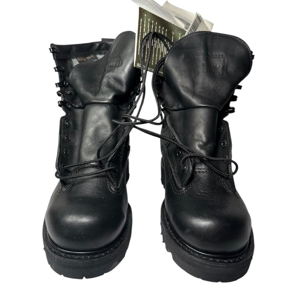 GORE-TEX Military, Army Footwear Vibram Bates Style # E21500 Sz: 4W